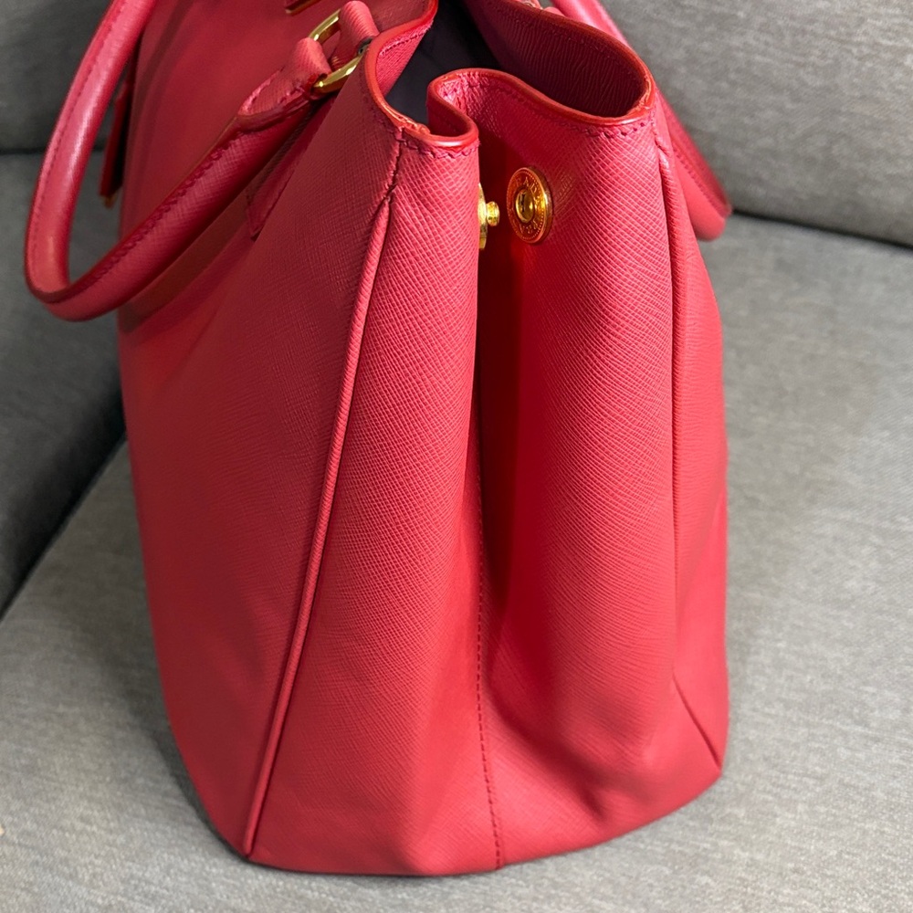 Prada Red Saffiano Lux Leather Tote Bag Authentic Double Handle - Picture 6 of 14